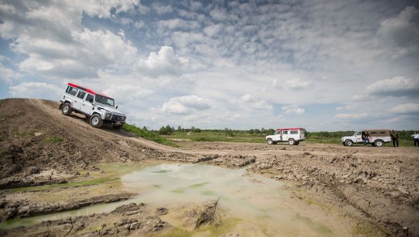 Offroad Action - teambuilding s vůní benzínu a střelného prachu